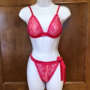 Scream SEX-Y! Lace and satin bra and panty set